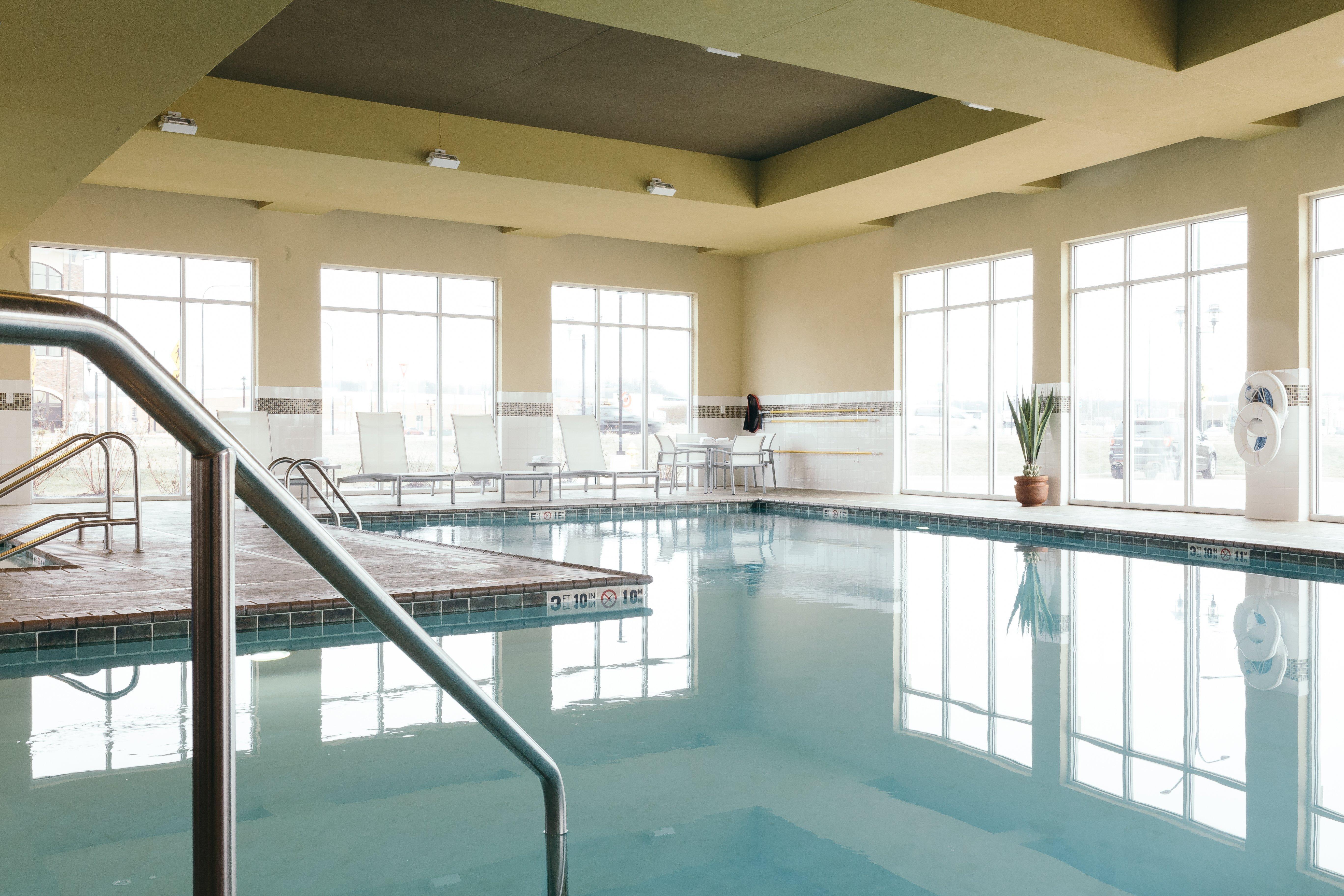 Holiday Inn And Suites East Peoria By Ihg Dış mekan fotoğraf